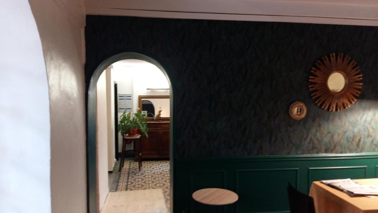 Logis Hotel Le Chene Vert Bollène Eksteriør bilde