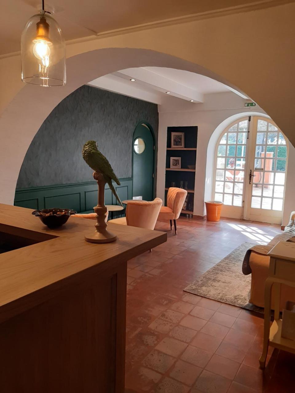 Logis Hotel Le Chene Vert Bollène Eksteriør bilde